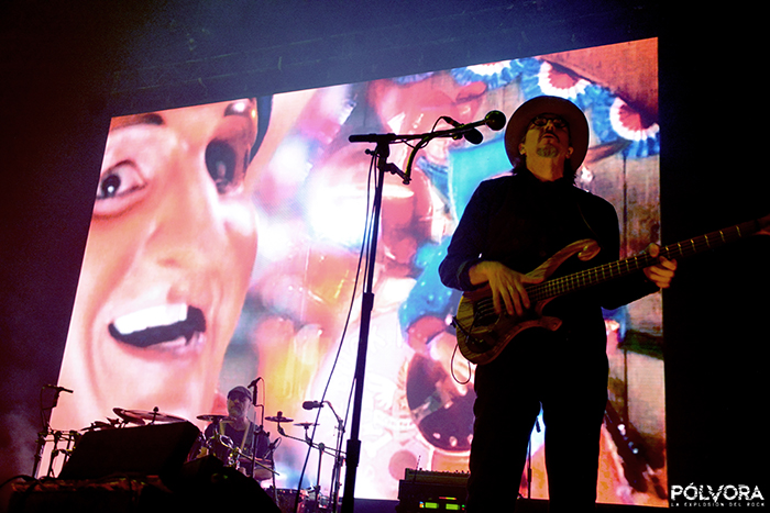 primus estrena conspiranoia