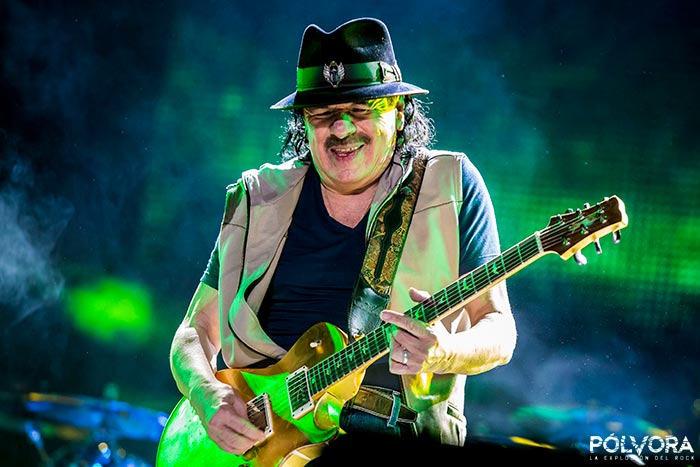 Carlos Santana se desmayó en concierto