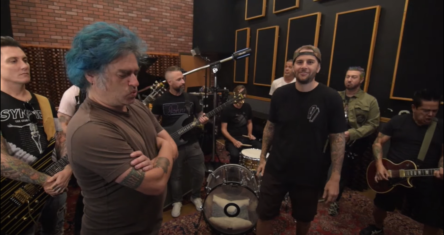 Avenged Sevenfold y NOFX juntos en Linewleum