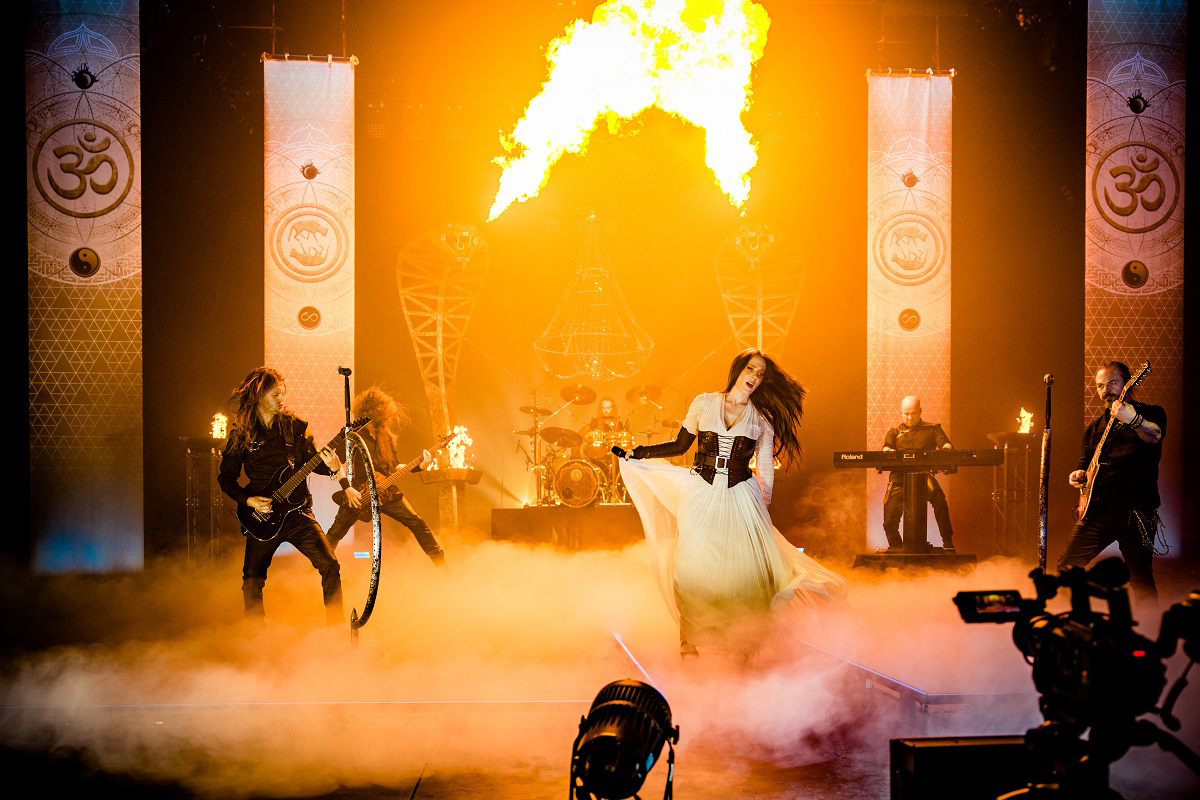 Portada de Omega Alive de Epica