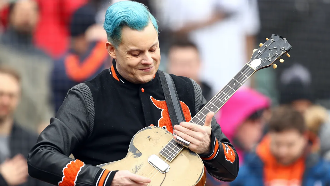 Jack White en el estadio de los Detroit Tigers