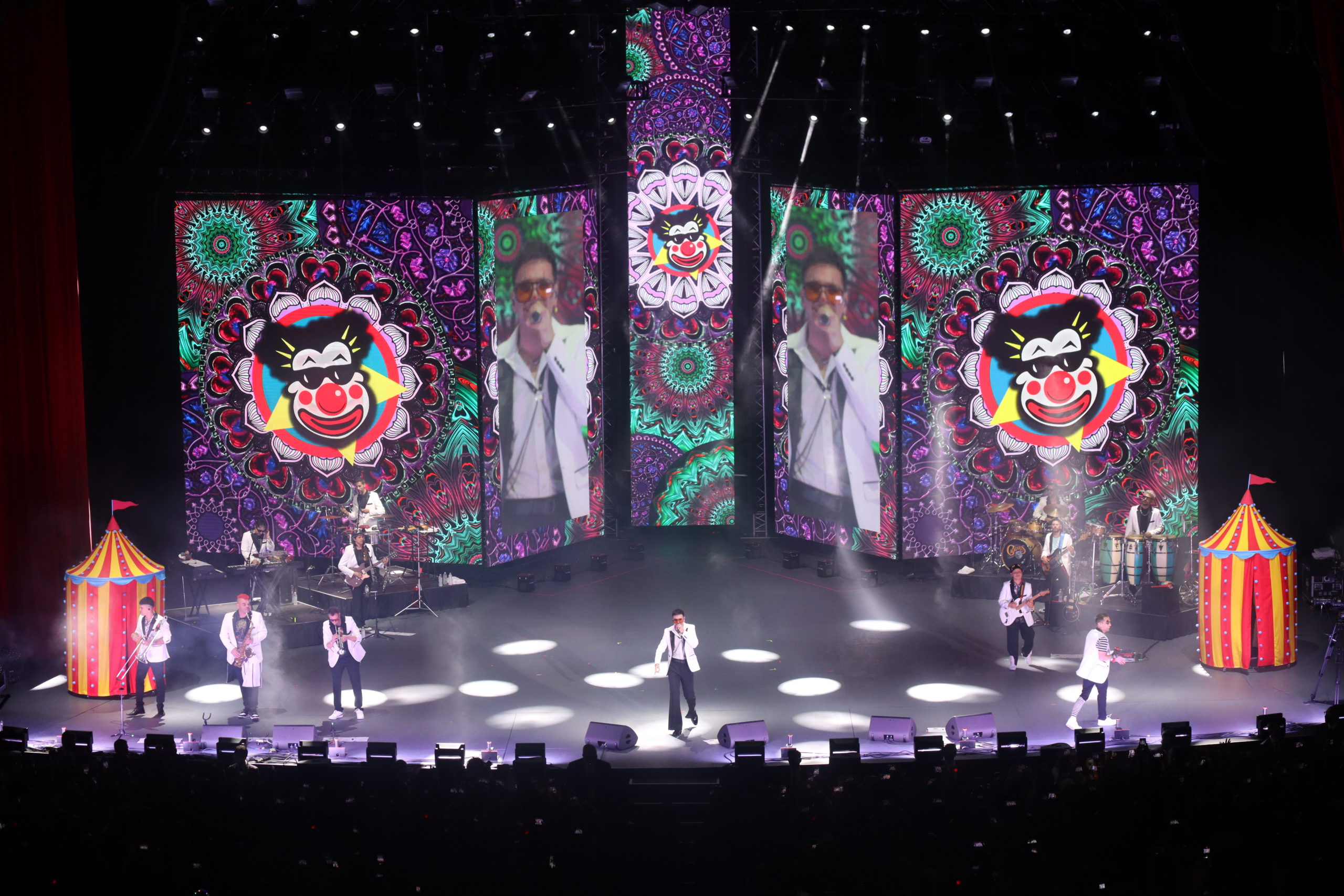 Caligaris en sus Veincinco en el Auditorio Nacional