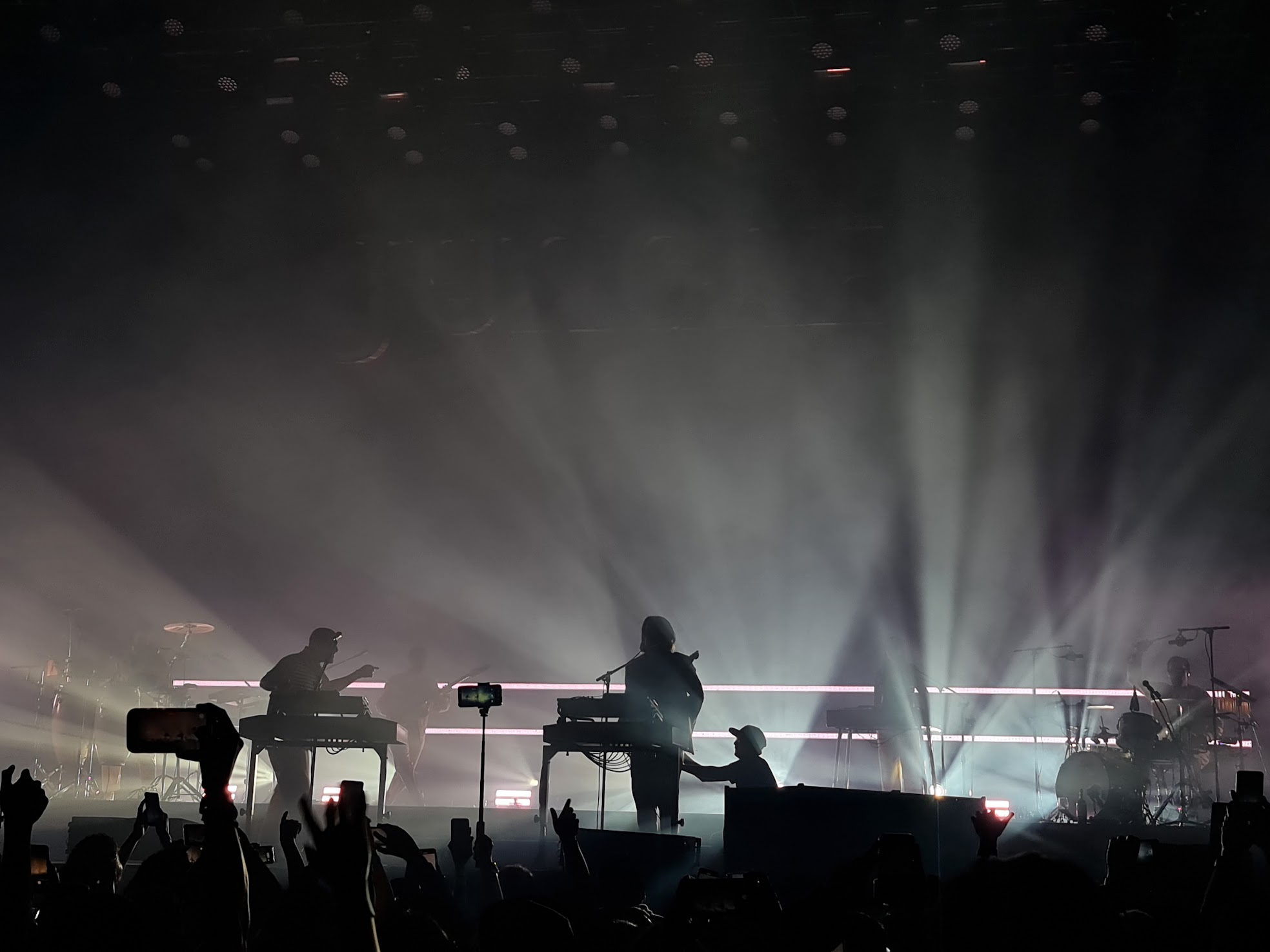 Jungle en el Palacio de los Deportes
