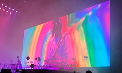 pantalla concierto de tame impala