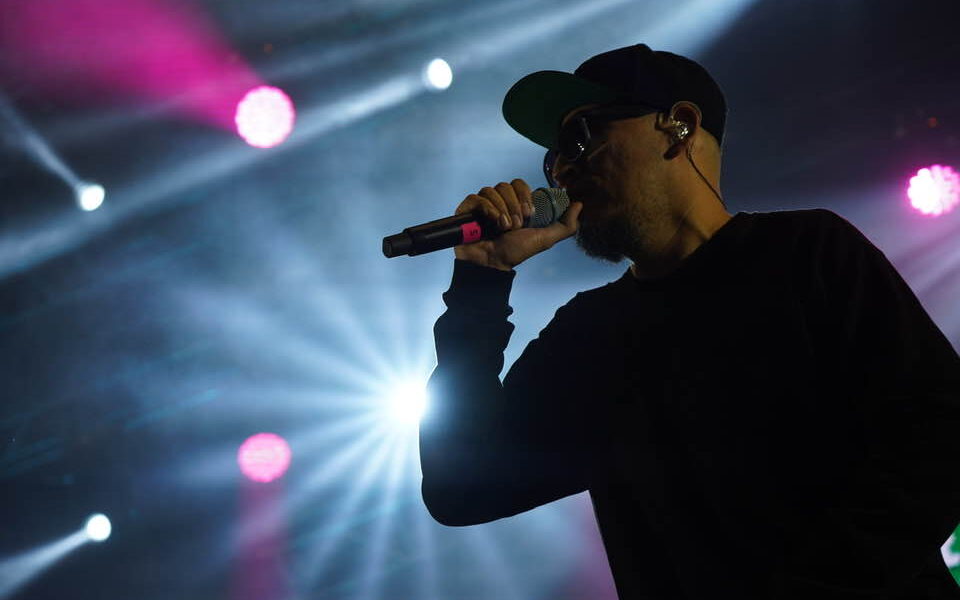 El jazz y el hip hop celebran su historia en una tocada donde el maestro del freestyle Serko Fu nos promete recordar la importancia del rap en el país