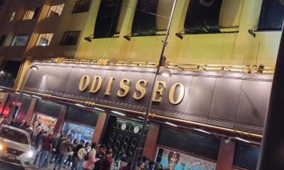 marquesina del metropólitan con las letras odisseo