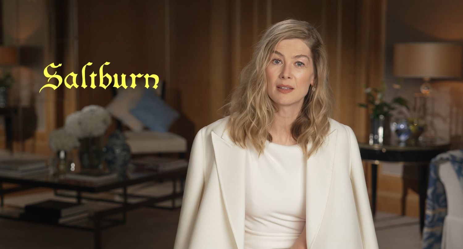 En Pólvora charlamos con Rosamund Pike, nominada al Globo de Oro por su papel en la mordaz crítica social llamada Saltburn, disponible en Prime Video