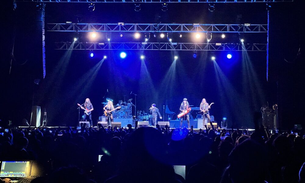 Bruce Dickinson en el Pepsi Center