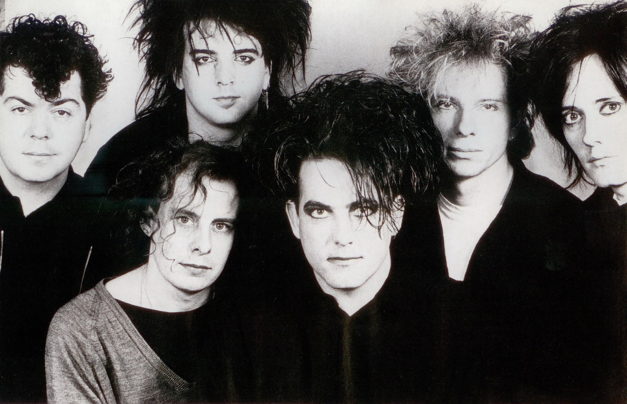 Kiss Me, Kiss Me, Kiss Me de The Cure