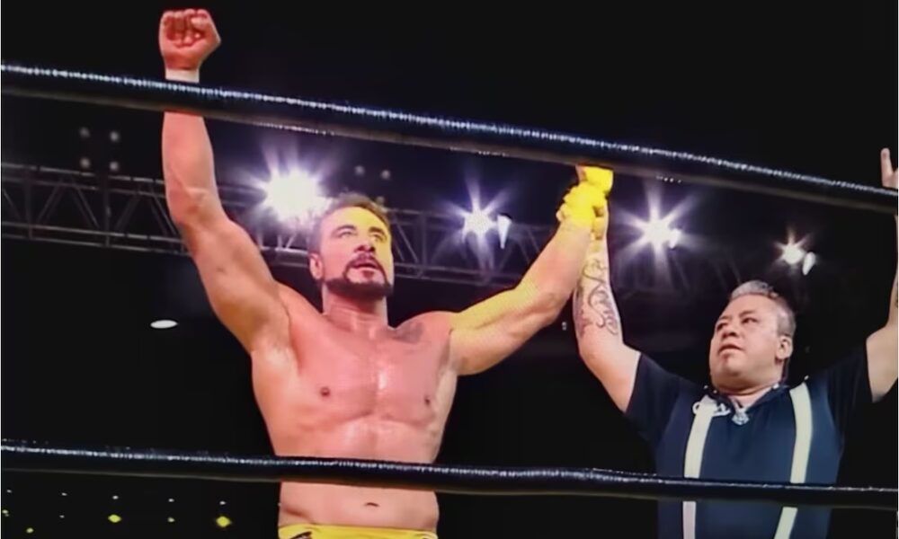 Cuando prometían cambios y un evento que cambiaria todo en AAA, Rey de Reyes fue todo un caos bastante decepcionante y hasta polémico