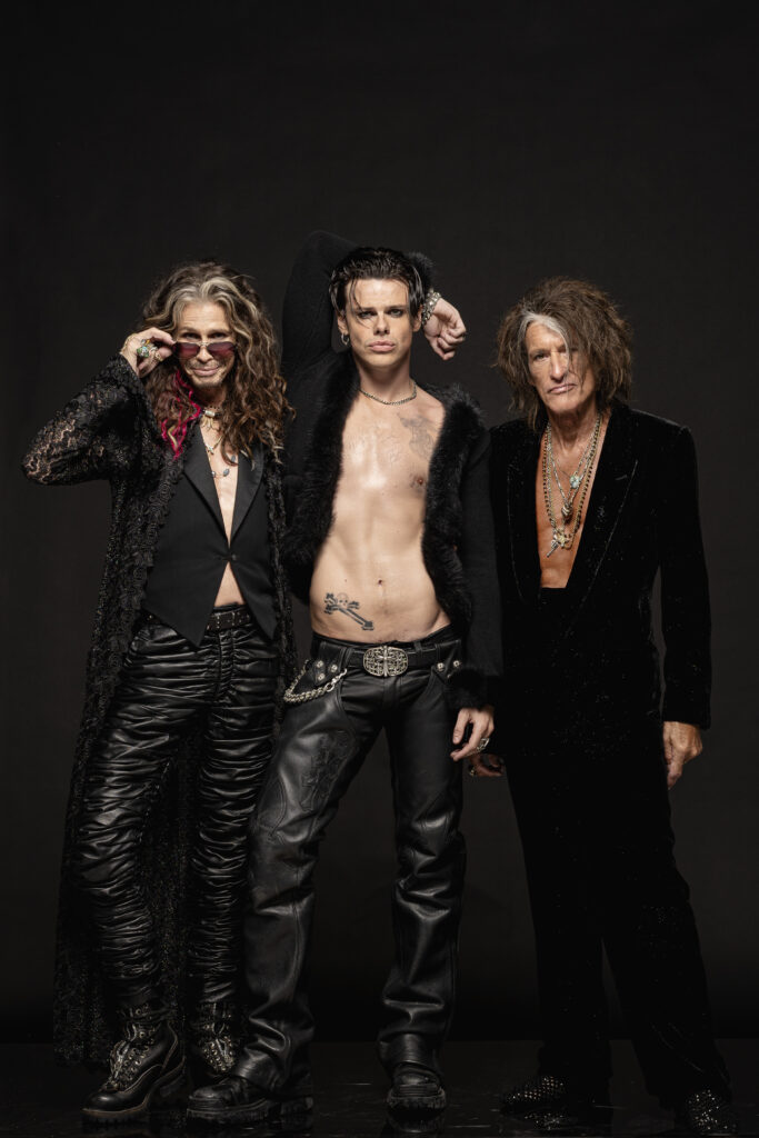 Steven Tyler, Yungblud y Joe Perry para One More Time