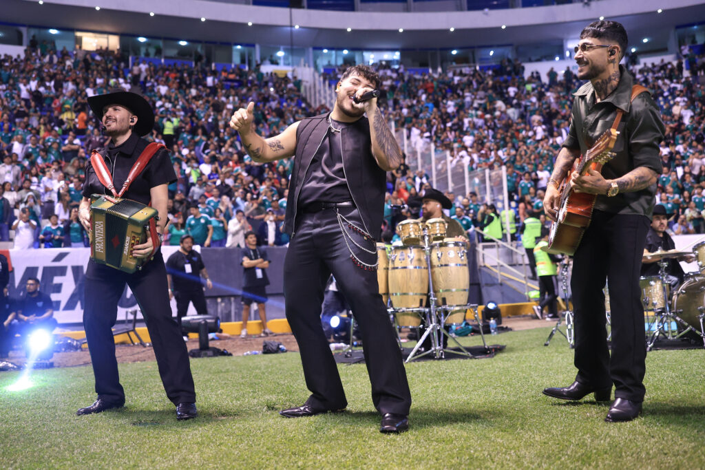 Grupo Frotnera presentó "Un solo corazón" en el Estadio Cuahutémoc de Puebla / Foto: Amazon Music